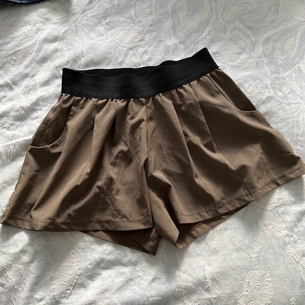Cute Shorts with Pockets